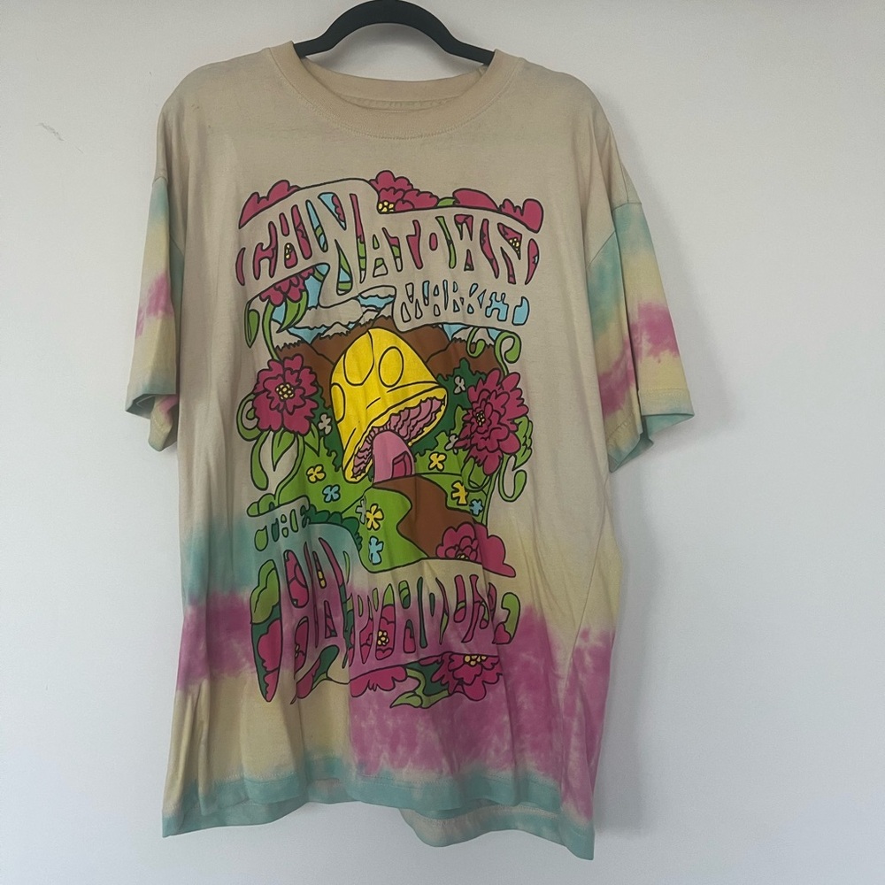CHINATOWN MARKET HAPPY HOUSE TEE EDGE
BONE TIE DYE LARGE - NWT